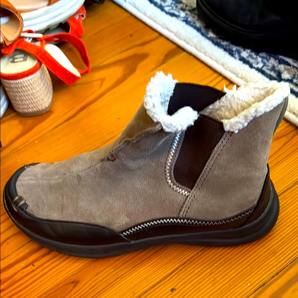 Lands' End Brown and White Winter Boots